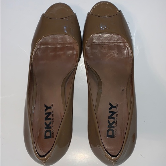 DKNY platform tan chunky heels size 8 - Picture 7 of 10